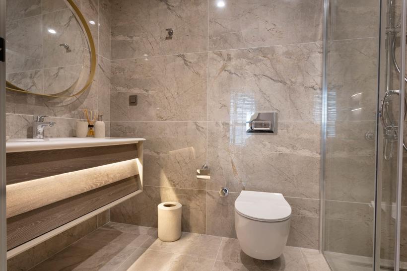 Exclusive residential and commercial complex in Istanbul, Dying