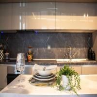 Exclusive residential and commercial complex in Istanbul, Dying