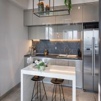 Exclusive residential and commercial complex in Istanbul, Dying