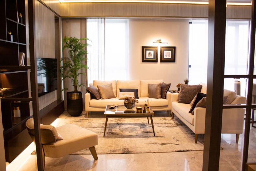 Exclusive residential and commercial complex in Istanbul, Dying