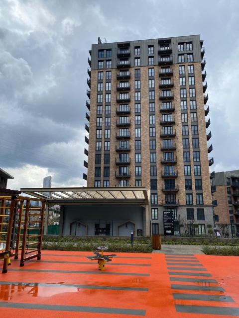 Exclusive residential and commercial complex in Istanbul, Dying